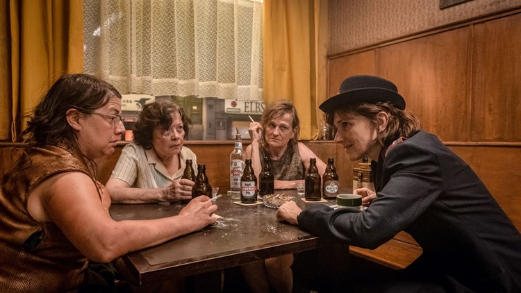 Schnaps, schlagers en seriemoord